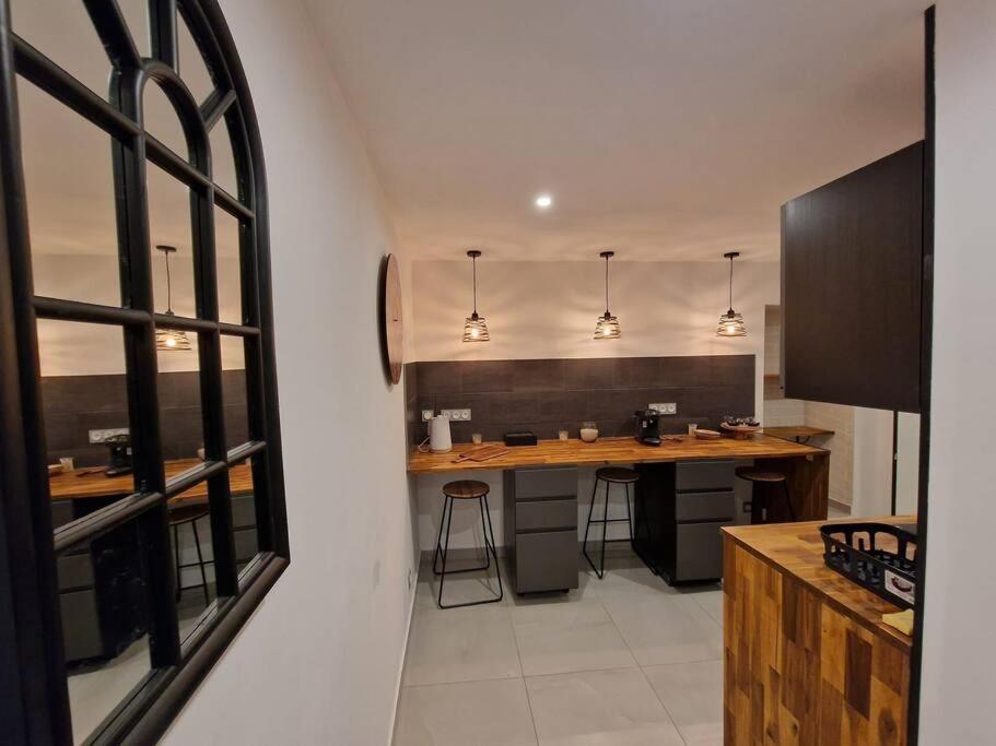 Apt Moderne En Plein Centre-Ville Сен-Клод Экстерьер фото